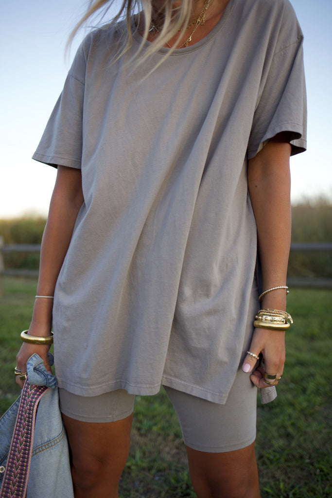 Greige Oversized Tee | HOW DO YOU WEAR THAT SHOP