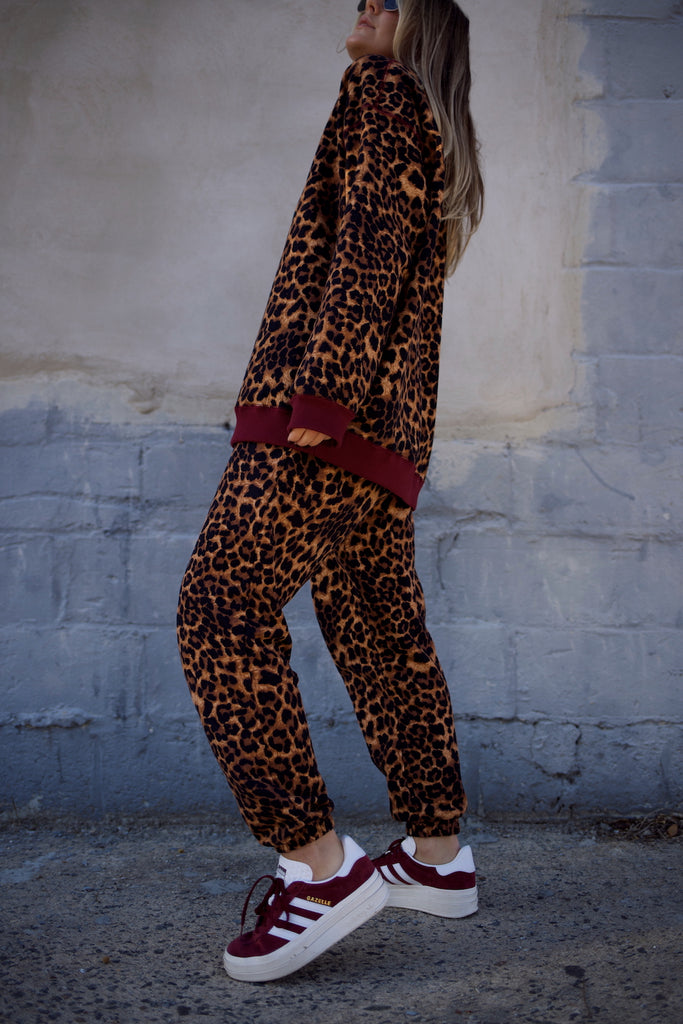 Oversized Boyfriend Crewneck Sweatshirt - Leopard