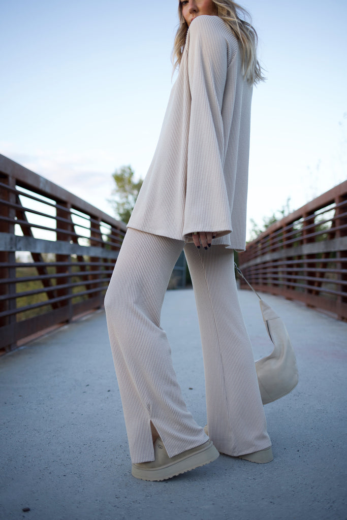 Ribbed Knit Fitted Flare Pant - Stone