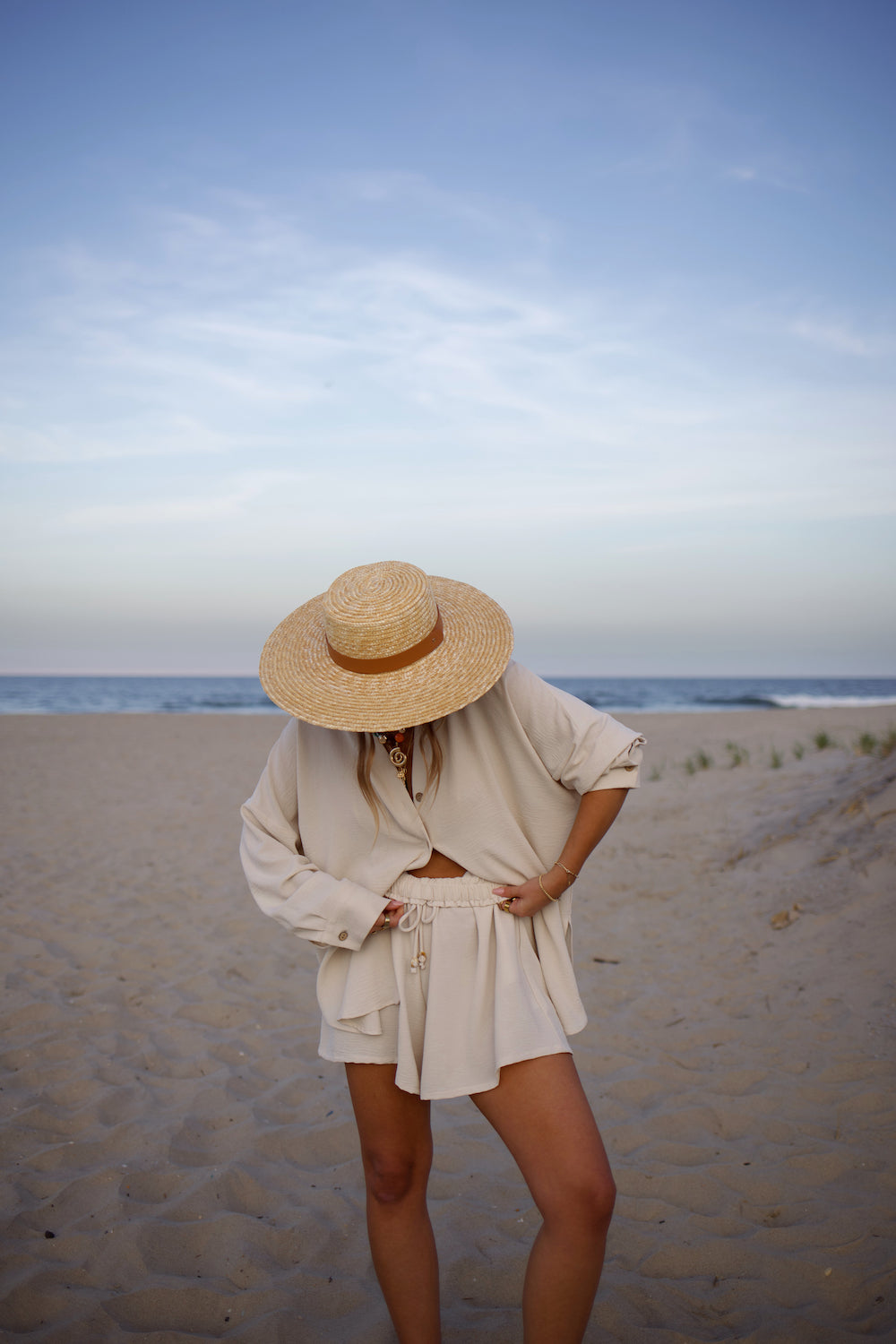 Essential Short - Sand