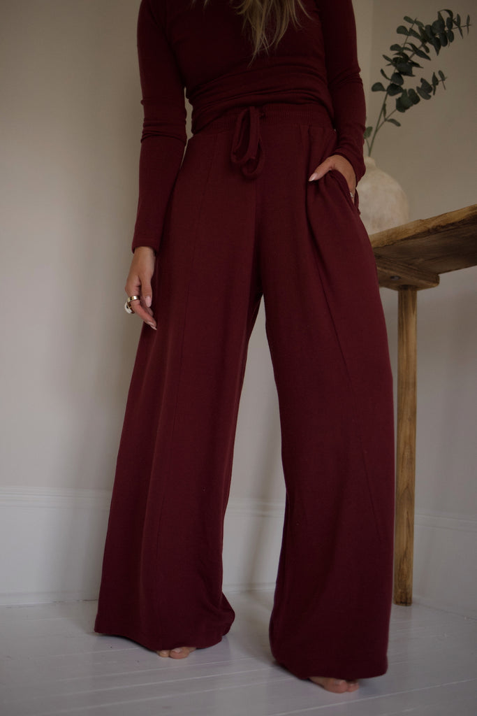 Sweater Essential Pant - Burgundy