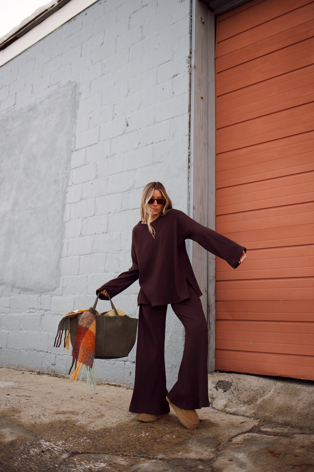 Ribbed Sweater Bell Sleeve Top - Chocolate