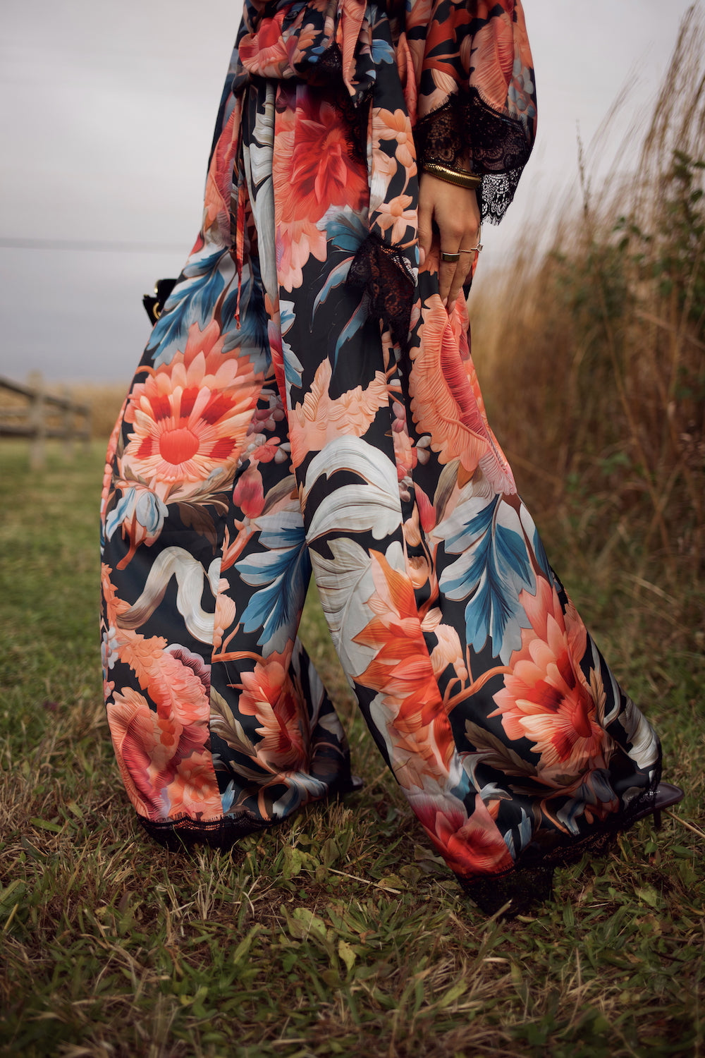 Lace Essential Button Down - Midnight Floral